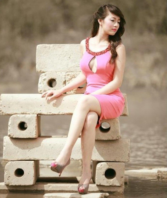 Thu Hà SN 1995, đang học lớp 12 Trường THPT Nguyễn Trãi (Hà Nội). Những hotgirl xinh đẹp làm điên đảo cư dân mạng (P2) >>Những hotgirl xinh đẹp làm điên đảo cư dân mạng (P1) >>Những nữ sinh đẹp hơn cả búp bê Babie >>PHÁT SỐT VÌ NỮ THẠC SĨ ĐẸP NHẤT TRUNG QUỐC AI ĐẸP HƠN HOTGIRL KIM PHƯỢNG? >>Những nữ sinh diện áo dài đẹp hơn vẻ đẹp xuân thì của Mai Phương Thúy (P36) >>Phát sốt vì nữ sinh Trung Quốc đẹp như siêu mẫu